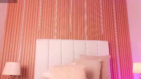 Snapshot of sensual_kim77 chatting on 27, 6, 2026 Sensual Kim77 online show from 27, 6, 2026