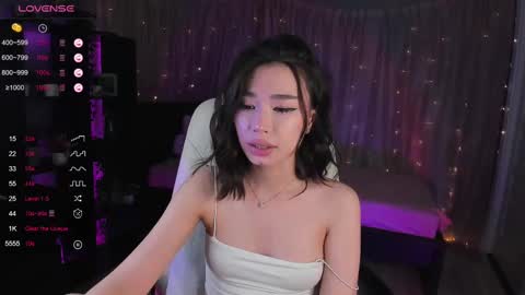 Snapshot of sensualily chatting on 2, 3, 2025 Kiki online show from 2, 3, 2025