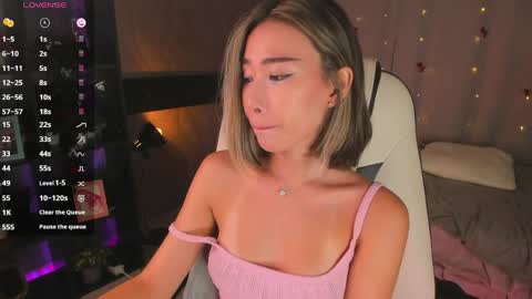Snapshot of sensualily chatting on 10, 5, 2026 Kiki online show from 10, 5, 2026