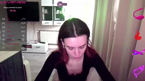 Snapshot of serenamilss chatting on 19, 2, 2025 serenamilss online show from 19, 2, 2025