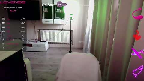 Snapshot of serenamilss chatting on 21, 2, 2025 serenamilss online show from 21, 2, 2025