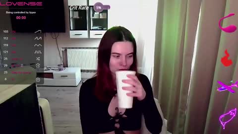 Snapshot of serenamilss chatting on 22, 2, 2025 serenamilss online show from 22, 2, 2025