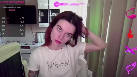 Snapshot of serenamilss chatting on 24, 2, 2025 serenamilss online show from 24, 2, 2025