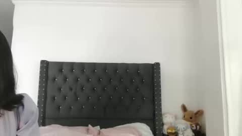 sararoussee online show from 4, 3, 2026