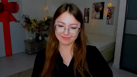 Snapshot of sereneflame chatting on 7, 3, 2025 Ophelia online show from 7, 3, 2025