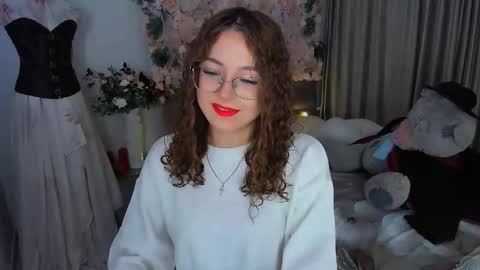 Snapshot of sereneflame chatting on 1, 11, 2025 Ophelia online show from 1, 11, 2025