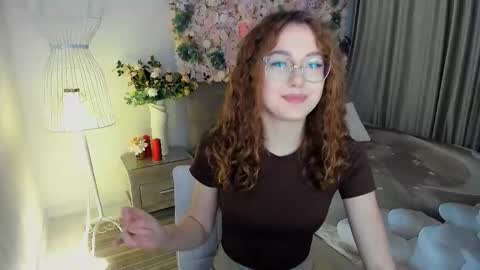 Snapshot of sereneflame chatting on 22, 11, 2025 Ophelia online show from 22, 11, 2025