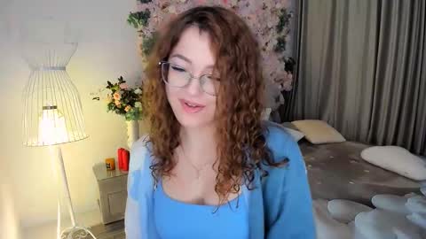 Snapshot of sereneflame chatting on 29, 11, 2025 Ophelia online show from 29, 11, 2025