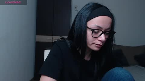 SereneSophi online show from 6, 4, 2026