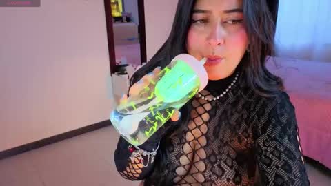 Serenna Cruz online show from 22, 5, 2026