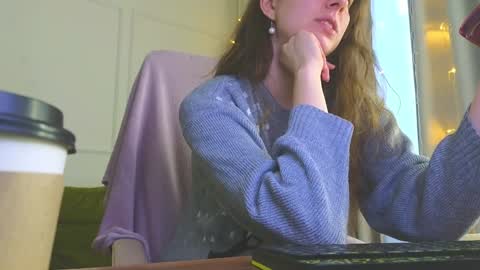 Hey Guys and Girls non-binary personalities  Im Sereta online show from 17, 12, 2024