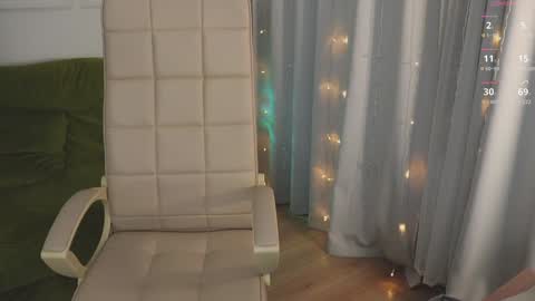 Hey Guys and Girls non-binary personalities  Im Sereta online show from 19, 12, 2024