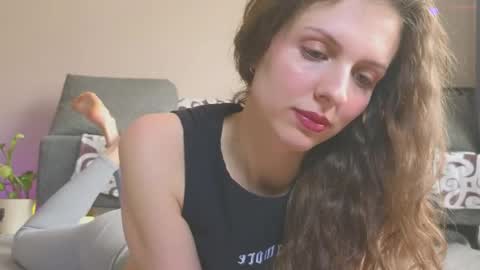 Snapshot of sereta_fin chatting on 30, 4, 2026 Hey Guys and Girls non-binary personalities Im Sereta online show from 30, 4, 2026