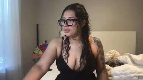 Snapshot of servexely chatting on 12, 5, 2026 servexely online show from 12, 5, 2026