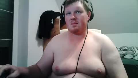 Snapshot of setcuna chatting on 4, 12, 2025 setcuna online show from 4, 12, 2025