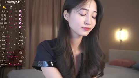 Snapshot of seulbi chatting on 3, 5, 2026 Sana online show from 3, 5, 2026