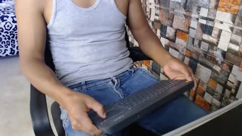 Snapshot of sexatlexx chatting on 26, 10, 2025 arnold online show from 26, 10, 2025
