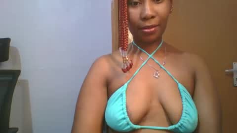 Snapshot of sexie_curvie chatting on 14, 2, 2025 Maggie online show from 14, 2, 2025