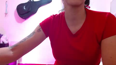 Snapshot of sexmilkdirty chatting on 18, 12, 2024 sexmilkdirty online show from 18, 12, 2024