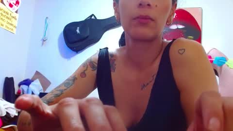 Snapshot of sexmilkdirty chatting on 23, 2, 2025 sexmilkdirty online show from 23, 2, 2025