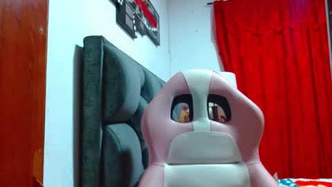 Snapshot of sexmilkdirty chatting on 2, 2, 2026 sexmilkdirty online show from 2, 2, 2026