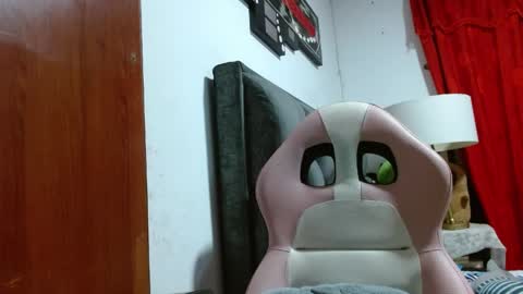 Snapshot of sexmilkdirty chatting on 27, 3, 2026 sexmilkdirty online show from 27, 3, 2026