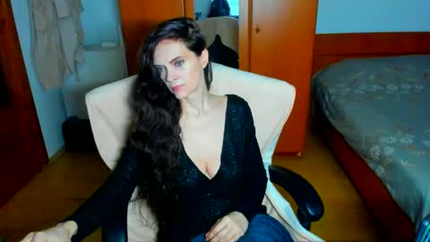 Snapshot of sexqueen1111 chatting on 6, 5, 2026 sexqueen1111 online show from 6, 5, 2026
