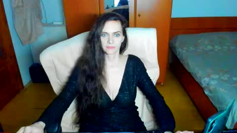Snapshot of sexqueen1111 chatting on 9, 5, 2026 sexqueen1111 online show from 9, 5, 2026