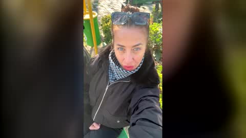 Snapshot of sextilyon chatting on 19, 12, 2025 sextilyon online show from 19, 12, 2025