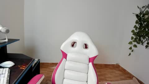 SARA    online show from 8, 1, 2025