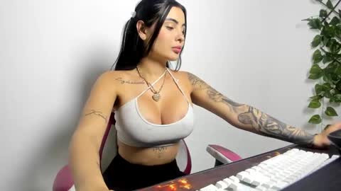 SARA    online show from 14, 1, 2025