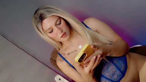 Britney Allen online show from 3, 2, 2025