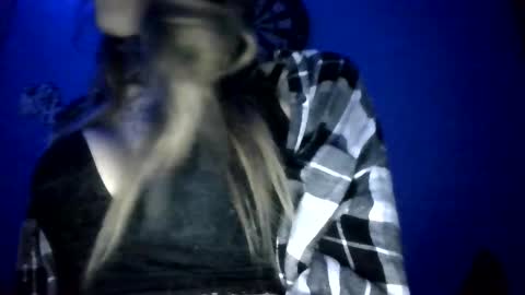 Snapshot of sexxileeah42o chatting on 11, 3, 2025 Leeah CloudZzz online show from 11, 3, 2025