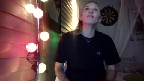 Snapshot of sexxileeah42o chatting on 29, 9, 2025 Leeah CloudZzz online show from 29, 9, 2025