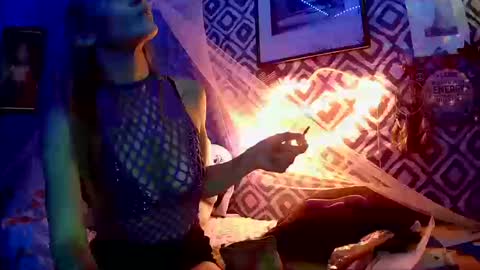 Snapshot of sexxileeah42o chatting on 16, 10, 2025 Leeah CloudZzz online show from 16, 10, 2025