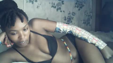 sexxy_curvy23 online show from 25, 2, 2026