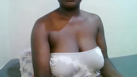 Snapshot of sexxy_maya1 chatting on 5, 3, 2026 sexxy_maya1 online show from 5, 3, 2026