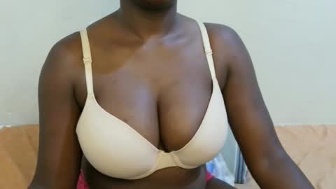 Snapshot of sexxy_maya1 chatting on 2, 4, 2026 sexxy_maya1 online show from 2, 4, 2026
