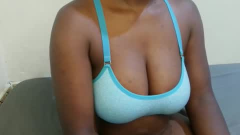 Snapshot of sexxy_maya1 chatting on 13, 4, 2026 sexxy_maya1 online show from 13, 4, 2026
