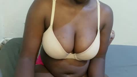 Snapshot of sexxy_maya1 chatting on 16, 4, 2026 sexxy_maya1 online show from 16, 4, 2026
