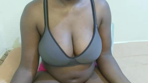 Snapshot of sexxy_maya1 chatting on 21, 4, 2026 sexxy_maya1 online show from 21, 4, 2026
