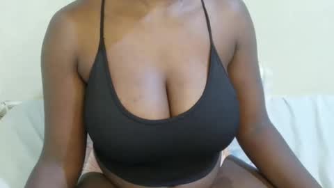 Snapshot of sexxy_maya1 chatting on 30, 4, 2026 sexxy_maya1 online show from 30, 4, 2026