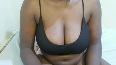 Snapshot of sexxy_maya1 chatting on 1, 5, 2026 sexxy_maya1 online show from 1, 5, 2026