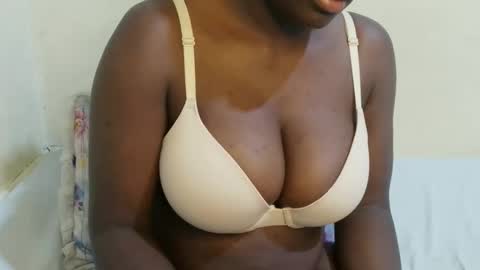 Snapshot of sexxy_maya1 chatting on 2, 5, 2026 sexxy_maya1 online show from 2, 5, 2026