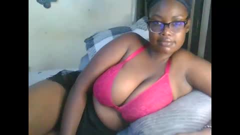 Snapshot of sexxy_mish chatting on 27, 4, 2026 sexxy_mish online show from 27, 4, 2026