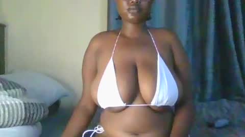 Snapshot of sexxy_mish chatting on 8, 7, 2026 sexxy_mish online show from 8, 7, 2026