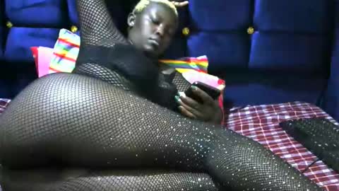 Snapshot of sexxy_triza chatting on 28, 4, 2026 triza online show from 28, 4, 2026