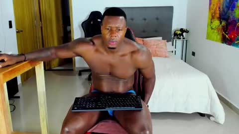 Snapshot of sexy_blackman chatting on 18, 4, 2026 sexy blackman online show from 18, 4, 2026