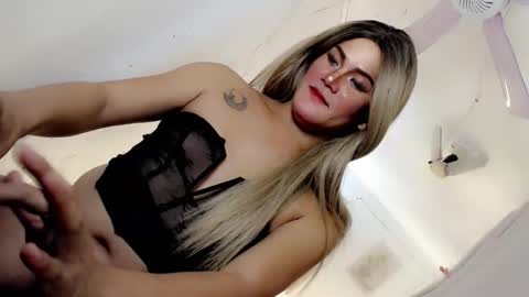 Snapshot of sexy_blaire chatting on 7, 4, 2026 Haley Blaire online show from 7, 4, 2026