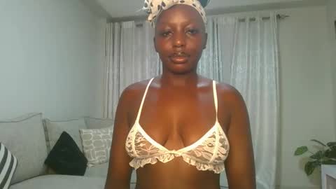 Snapshot of sexy_candia chatting on 13, 4, 2026 Stacy online show from 13, 4, 2026